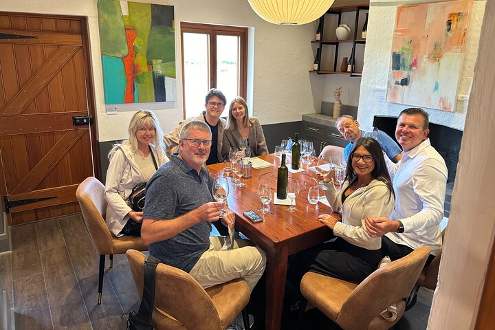 From Adelaide: 5 to 7 People Personal Tour