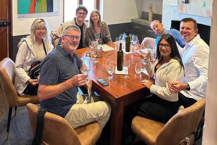 From Adelaide: 5 to 7 People Personal Tour