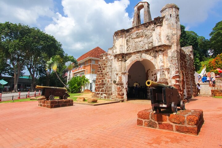 Kuala Lumpur Malacca River Cruise and Historical Tour with Lunch