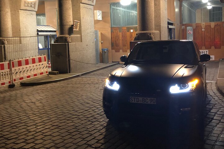 Your private 3-hour Hamburg driving tour with a former policeman