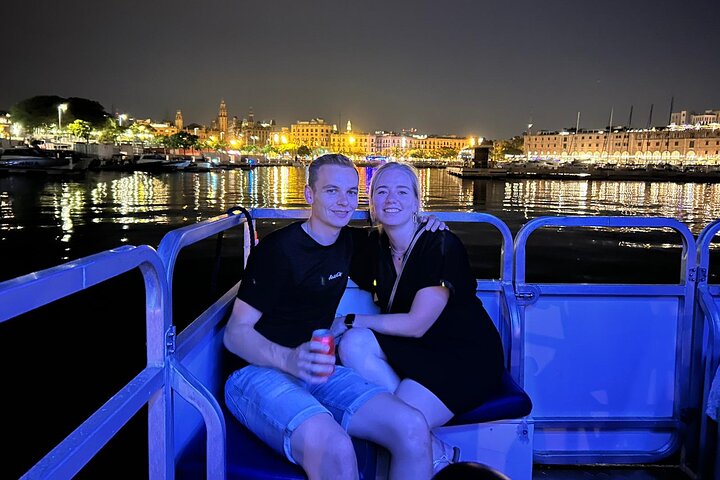 Valencia Evening Cruise with Dinner and Drinks