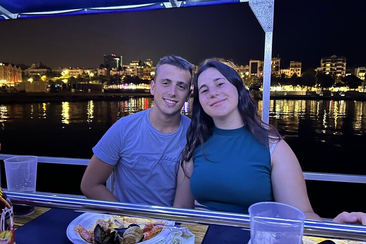 Valencia Evening Cruise with Dinner and Drinks