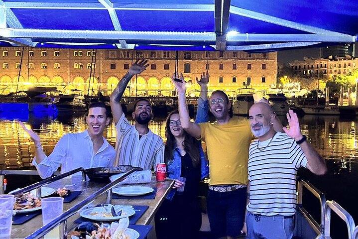 Valencia Evening Cruise with Dinner and Drinks
