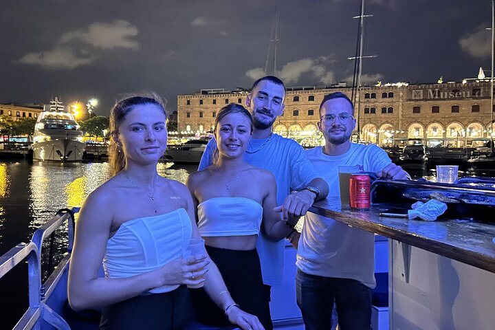 Valencia Evening Cruise with Dinner and Drinks