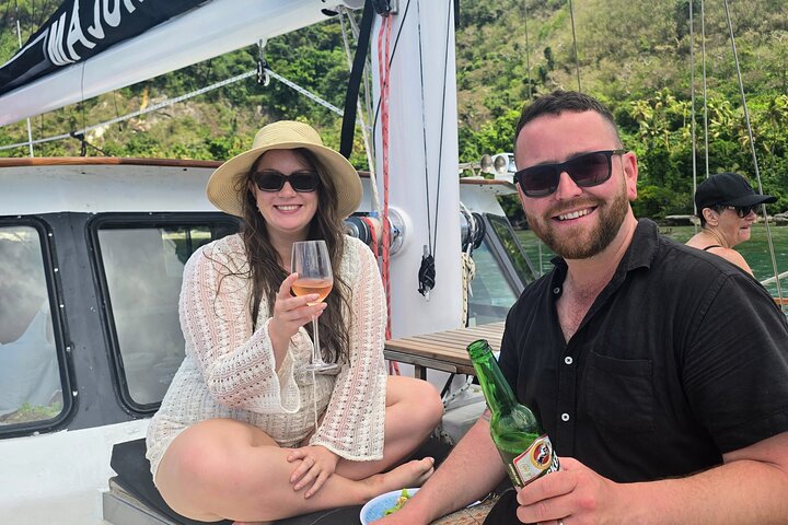 Major Tom -Sailing Day Cruise, with Snorkeling, Lunch & More!