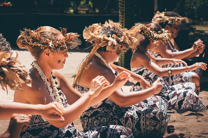 Full Day Cultural Island Tour with Lunch & Cruise