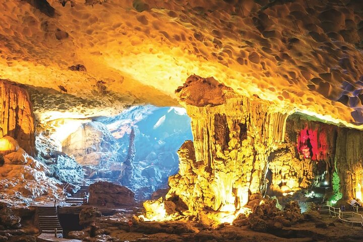Halong Bay 5-Star Day Cruise-Titop Island, Cave, Jacuzzi & Buffet