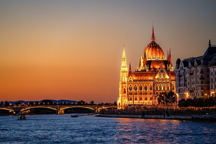 Budapest Paddle Steamer Danube Cruise with Tokaj & Audio Guide