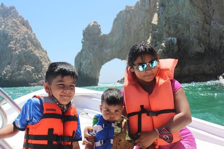 Cabo Boat Ride to El Arco & Lover’s Beach with Swimming