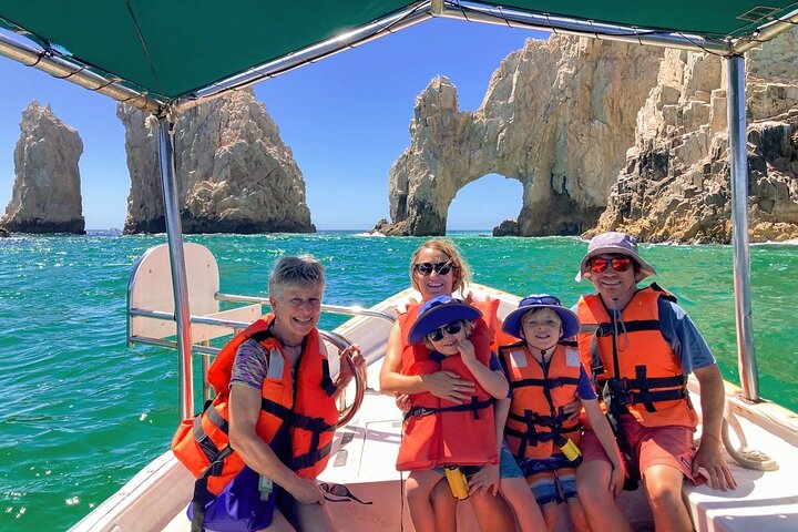 Cabo Boat Ride to El Arco & Lover’s Beach with Swimming