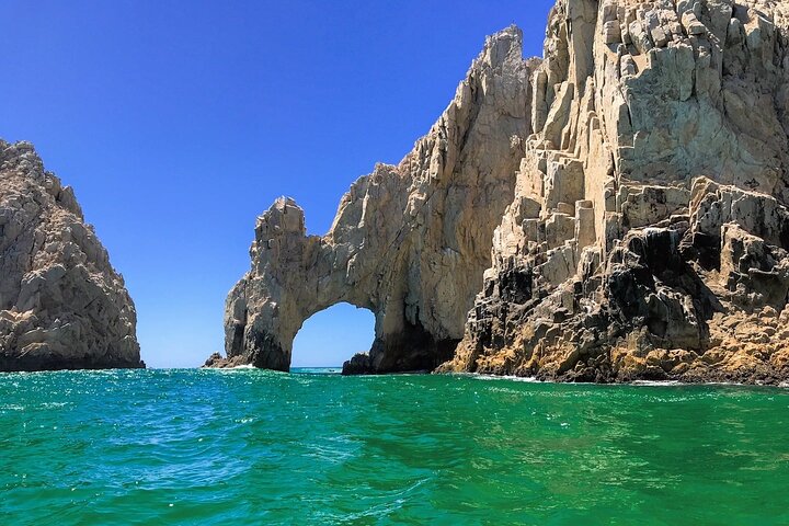 Cabo Boat Ride to El Arco & Lover’s Beach with Swimming