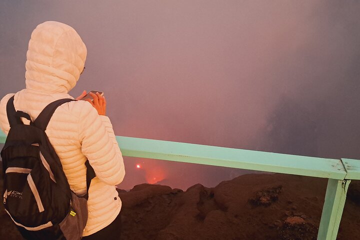 Private Sunrise Tour on Mt Yasur Volcano with Guide