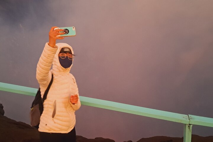Private Sunrise Tour on Mt Yasur Volcano with Guide