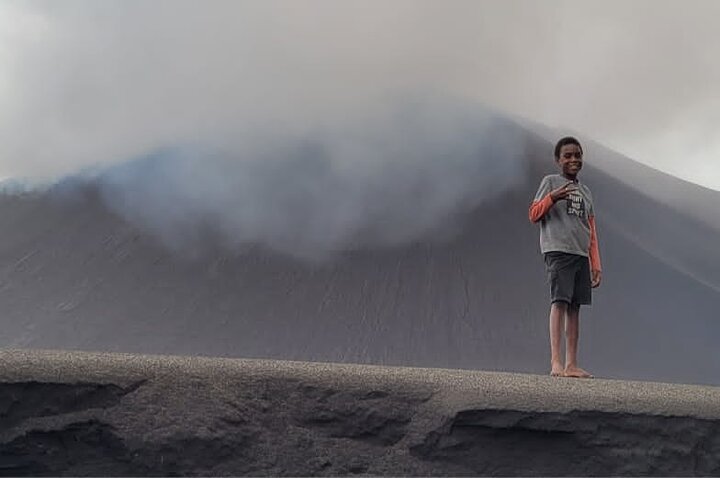 Private Sunrise Tour on Mt Yasur Volcano with Guide