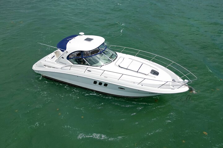 Private tour for 12 people on a 40 ft Yacht, Ft Lauderdale bay