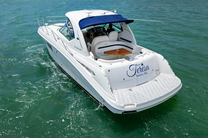 Private tour for 12 people on a 40 ft Yacht, Ft Lauderdale bay