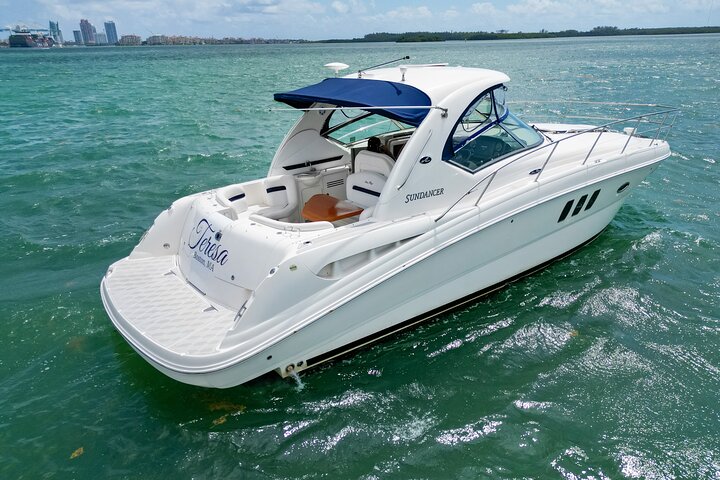 Private tour for 12 people on a 40 ft Yacht, Ft Lauderdale bay