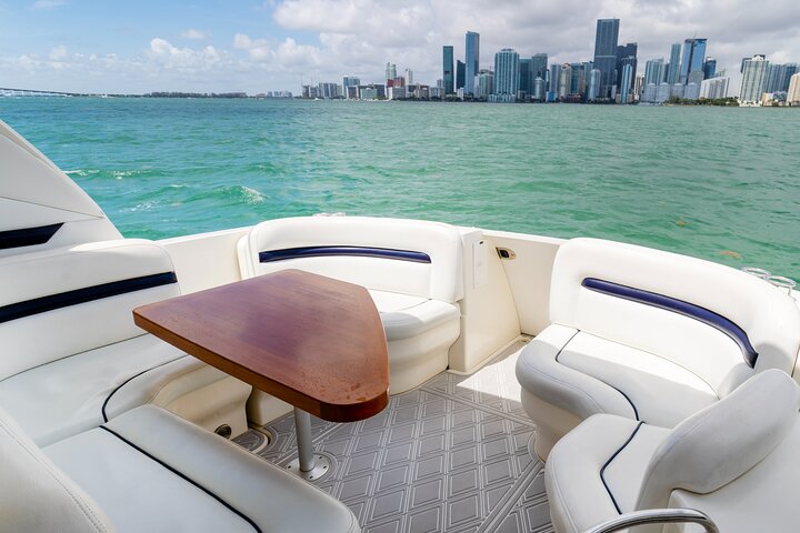 Private tour for 12 people on a 40 ft Yacht, Ft Lauderdale bay