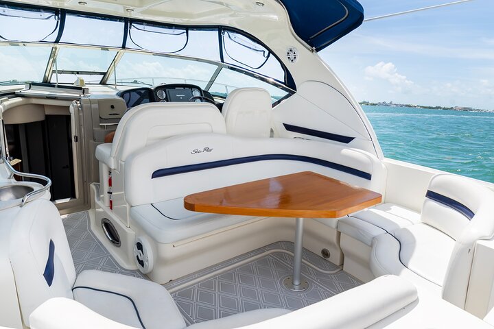 Private tour for 12 people on a 40 ft Yacht, Ft Lauderdale bay