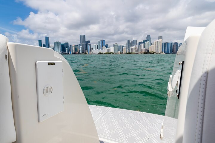 Private tour for 12 people on a 40 ft Yacht, Ft Lauderdale bay