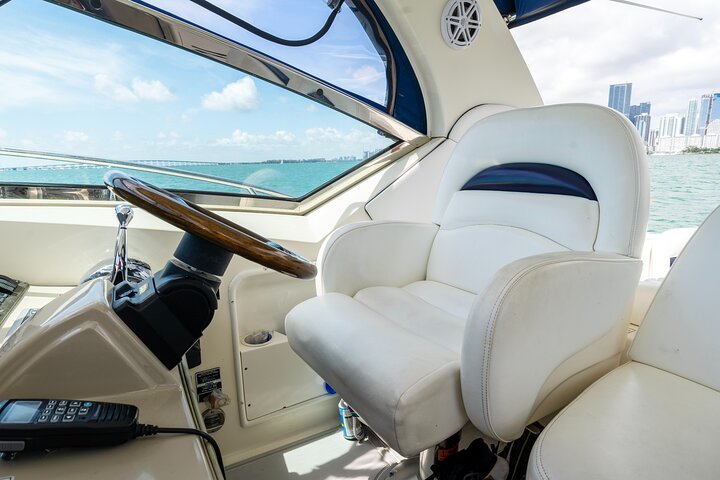 Private tour for 12 people on a 40 ft Yacht, Ft Lauderdale bay