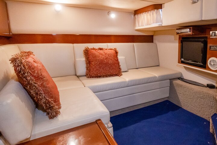 Private tour for 12 people on a 40 ft Yacht, Ft Lauderdale bay