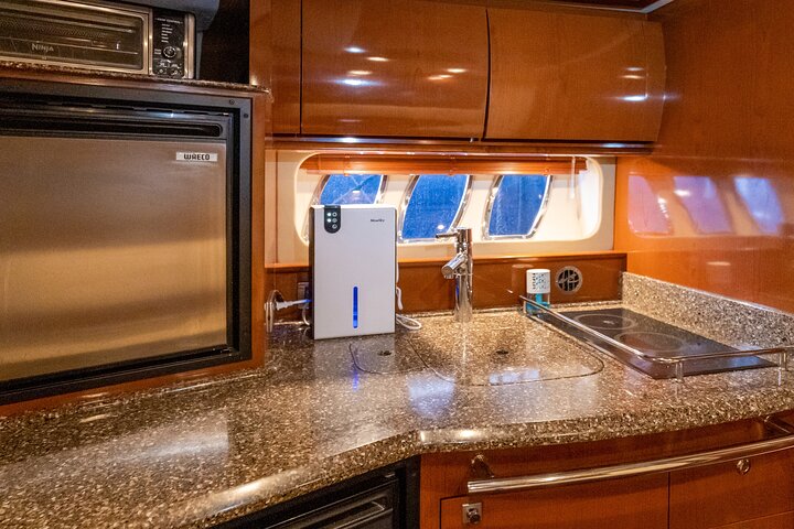 Private tour for 12 people on a 40 ft Yacht, Ft Lauderdale bay