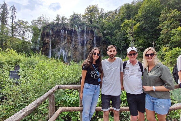 Rastoke and Plitvice Lakes Guided Day Tour from Zagreb
