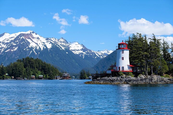 Small-Group Scenic Tour | SITKA SIGHTSEEING