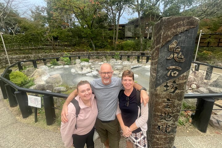 Hot Spring Beppu Onsen with Blue Hell cozy Tour by Car and walk
