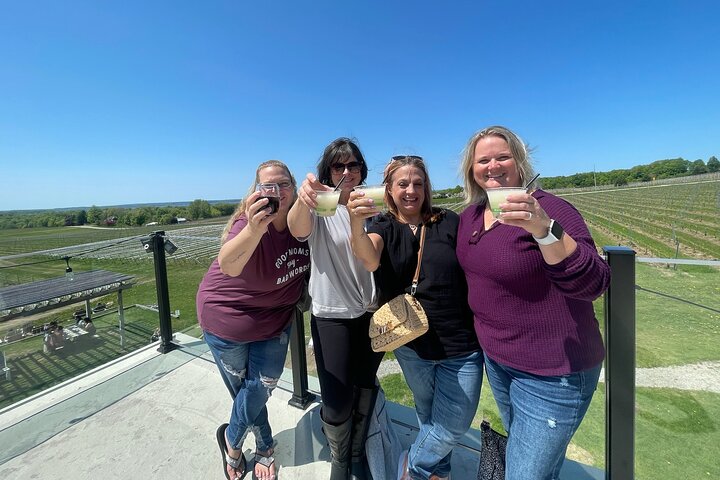 NON-BUS GMC Yukon Traverse Old Mission Wine Tour