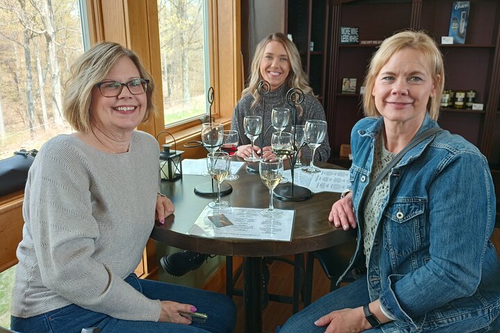 NON-BUS GMC Yukon Traverse Old Mission Wine Tour