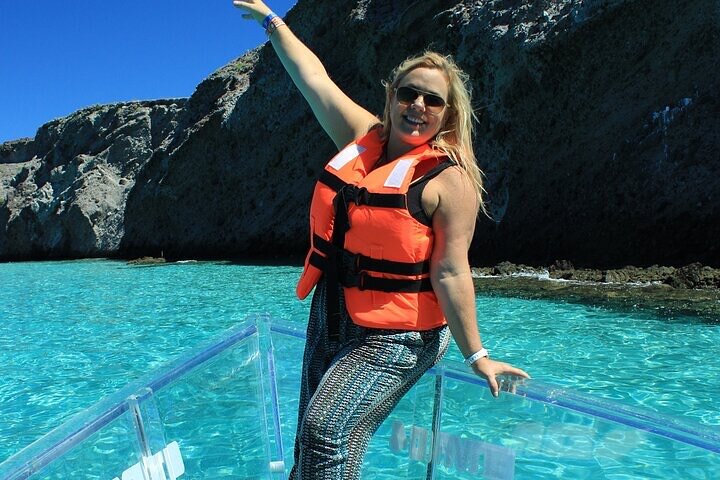 Cabo Clear Boat Tour to the Arch: Hotel Pickup Available