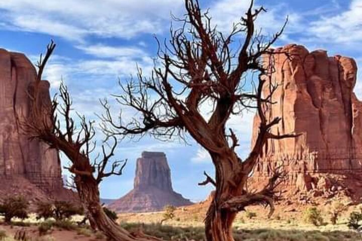 2.5 Hours Monument Valley Historical Sightseeing Tour by Jeep