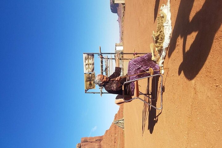 2.5 Hours Monument Valley Historical Sightseeing Tour by Jeep