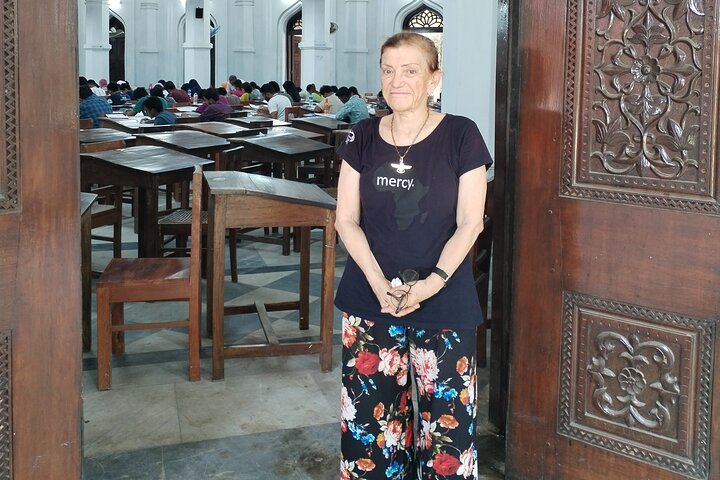 Authentic Old Dhaka Day Tour with Shipyard Visit
