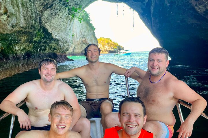 Snorkeling at Los Arcos 5 islands Hidden Beach and Cliff Jumping