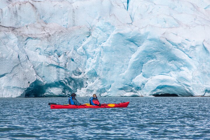 Glacier Kayaking in Folgefonna