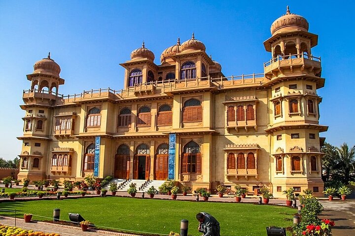 Full Day Private Karachi City Tour (History and Culture)