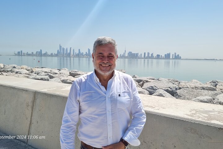 Kuwait: Half-Day City & Desert Tour with Pick-Up & Drop-Off