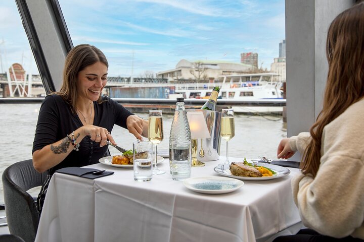 London Dinner Cruise on the Thames River