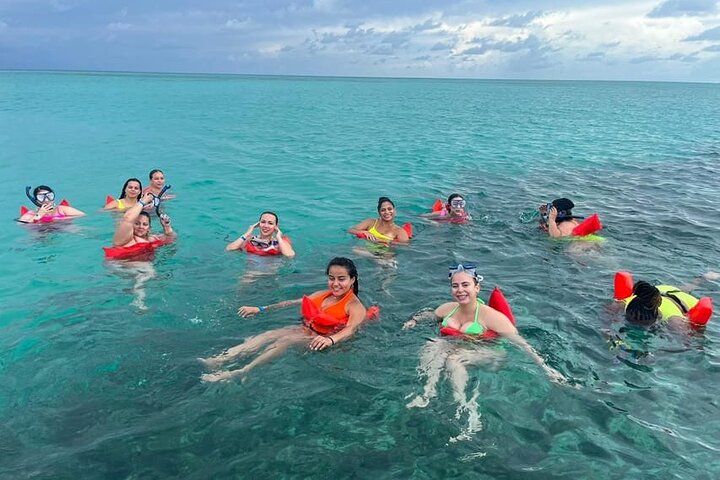 Rose Island Adventure Snorkel Sea Turtles and Private Beach