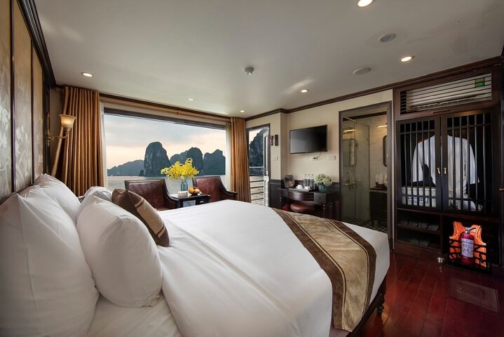 2-Day Ha Long-Lan Ha Bay-Bai Tu Long Bay 5 Star Cruises & Balcony
