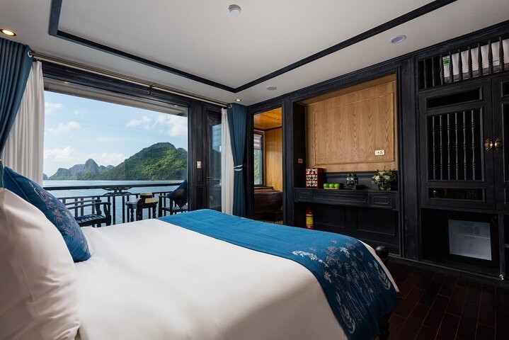 2-Day Ha Long-Lan Ha Bay-Bai Tu Long Bay 5 Star Cruises & Balcony