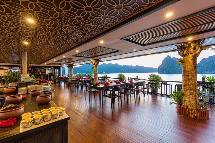 2-Day Ha Long-Lan Ha Bay-Bai Tu Long Bay 5 Star Cruises & Balcony