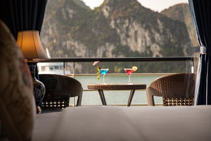 2-Day Ha Long-Lan Ha Bay-Bai Tu Long Bay 5 Star Cruises & Balcony
