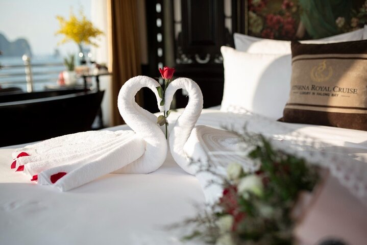 3 Day/2 Night Halong-Lan Ha Bay 5 Star Cruise with Balcony Cabin