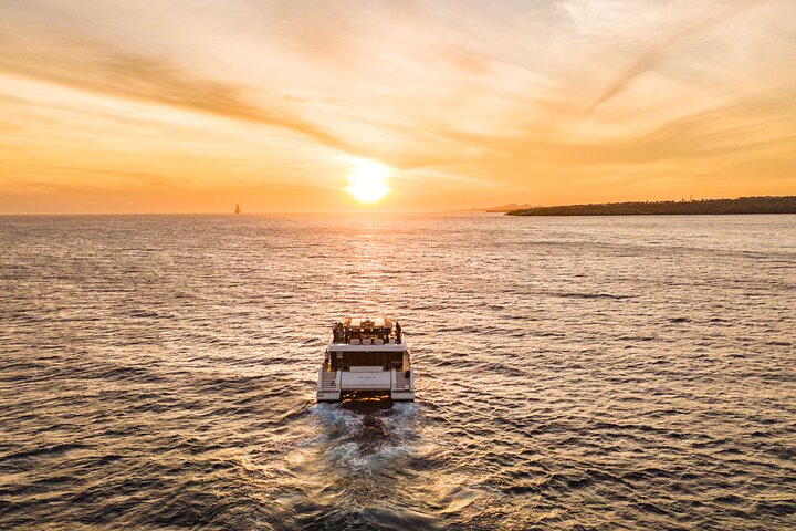 Sunset Cruise Party - All-Inclusive Experience