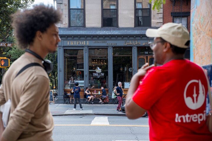 Brooklyn Food Walking Tour: Local Eats & Family‑Run Shops