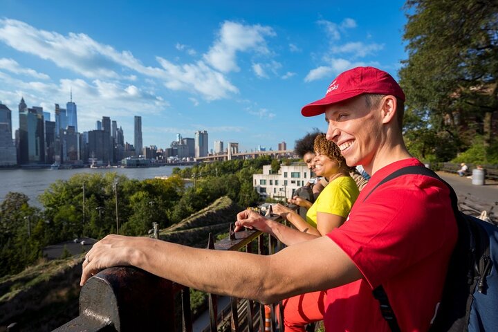 Brooklyn Bridge & DUMBO Food Tour: Local Eats & Iconic Views